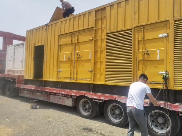抚远除了负载情况和发动机维护，还有哪些因素会影响 200kw 柴油发电机的油耗？