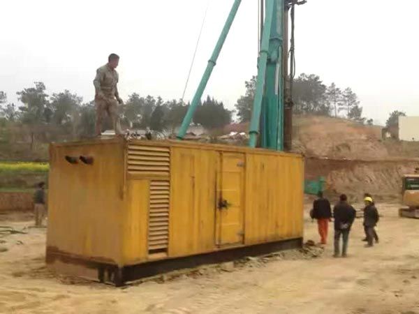 抚远如何判断水冷式机油散热器密封件是否需要更换?